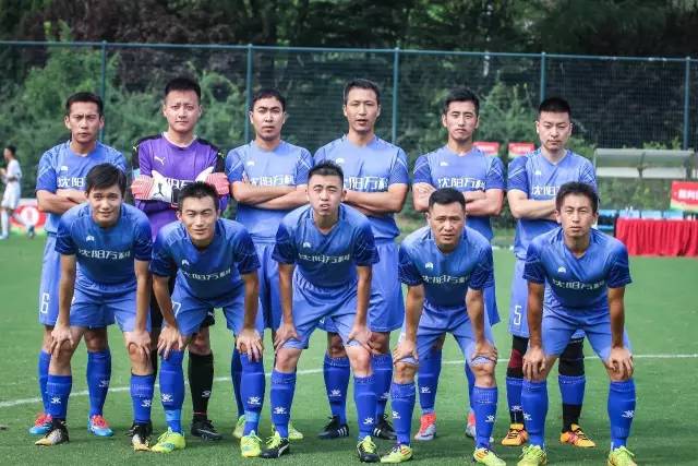 欧冠小组赛：斯图加特平马竞 多特蒙德和那不勒斯险胜